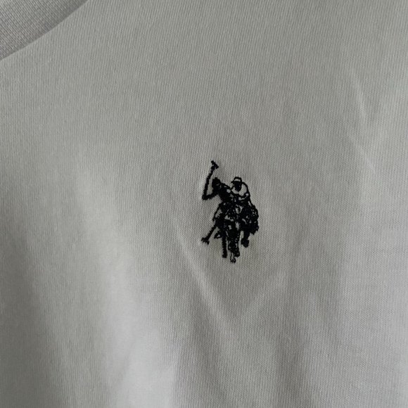 U.S. Polo ASSN. White V-Neck Men's Long Sleeve Shirt (Medium) - Picture 3 of 10